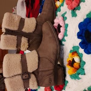 Ugg boots 8 brown shearling